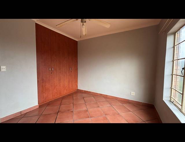 3 BEDROOM HOUSE TO LET IN WEST ACRES